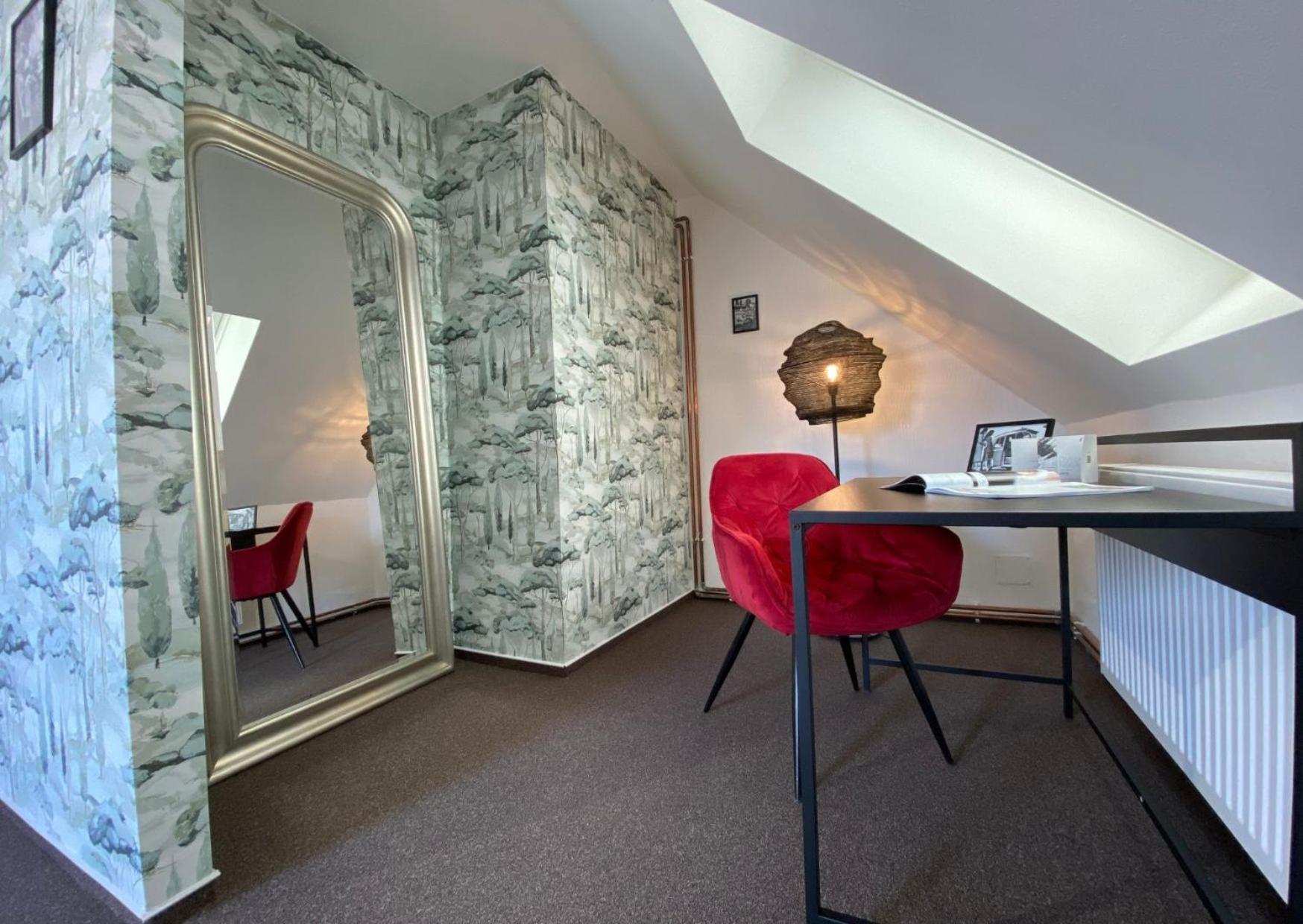 House Hotel Hradec Kralove Bagian luar foto