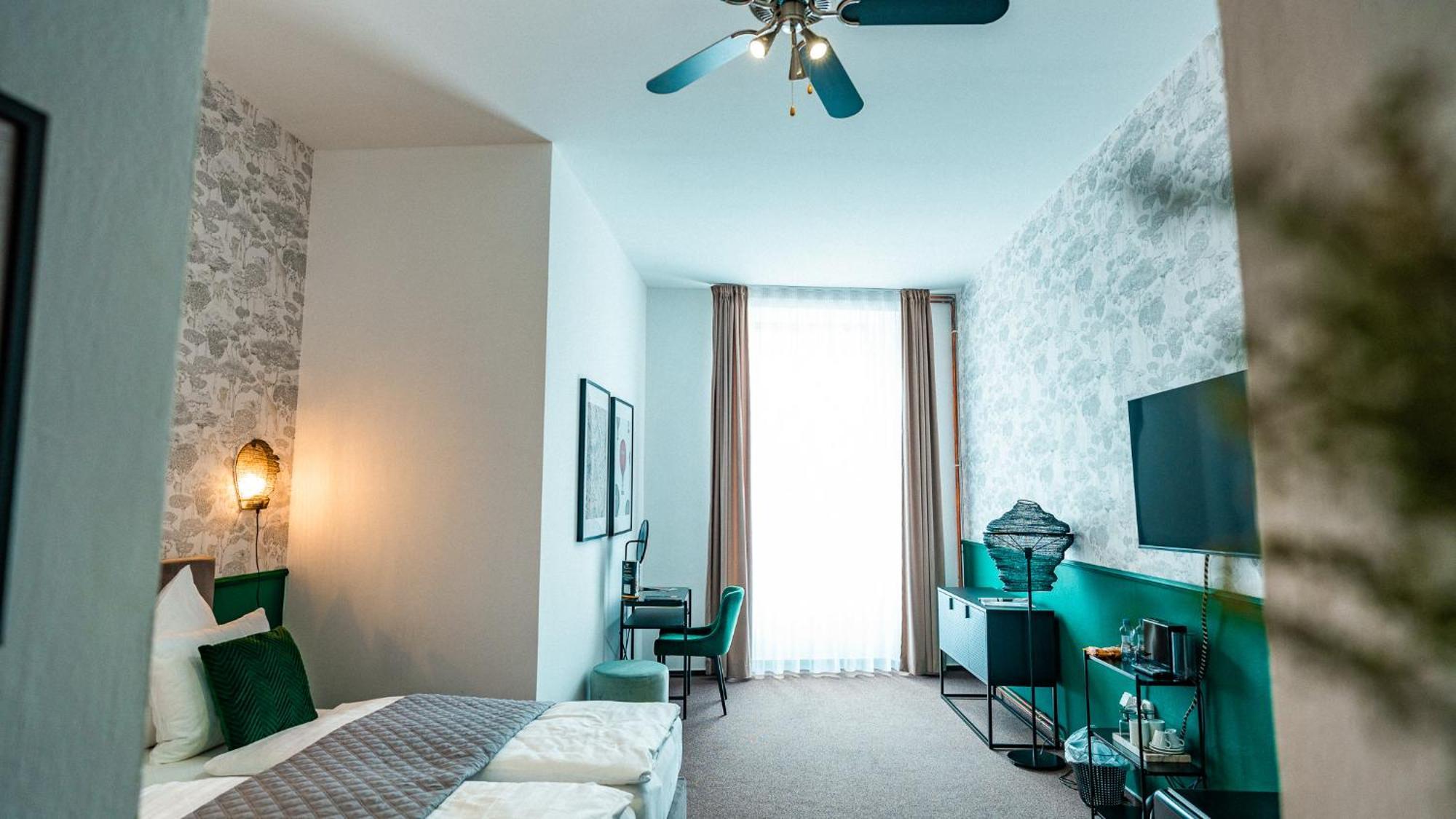 House Hotel Hradec Kralove Bagian luar foto
