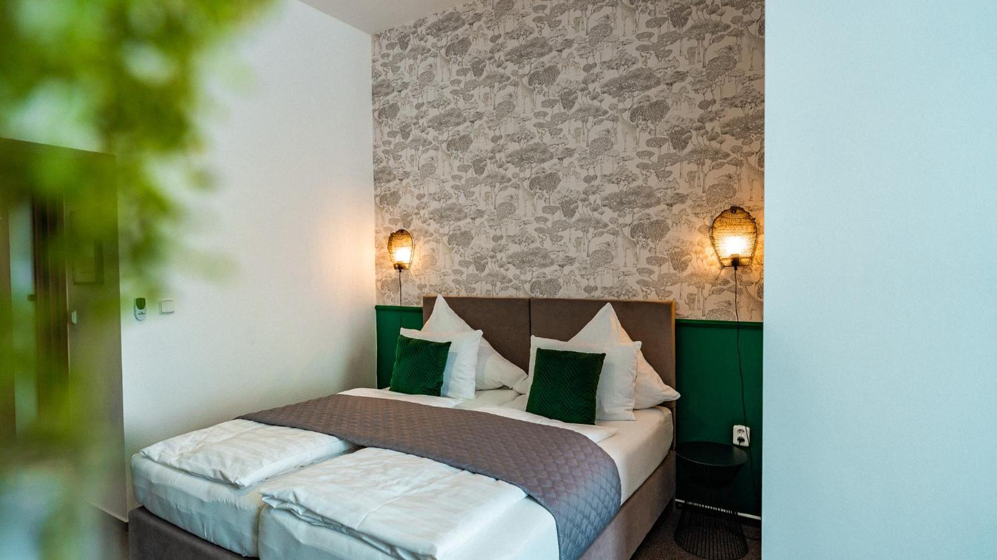 House Hotel Hradec Kralove Bagian luar foto