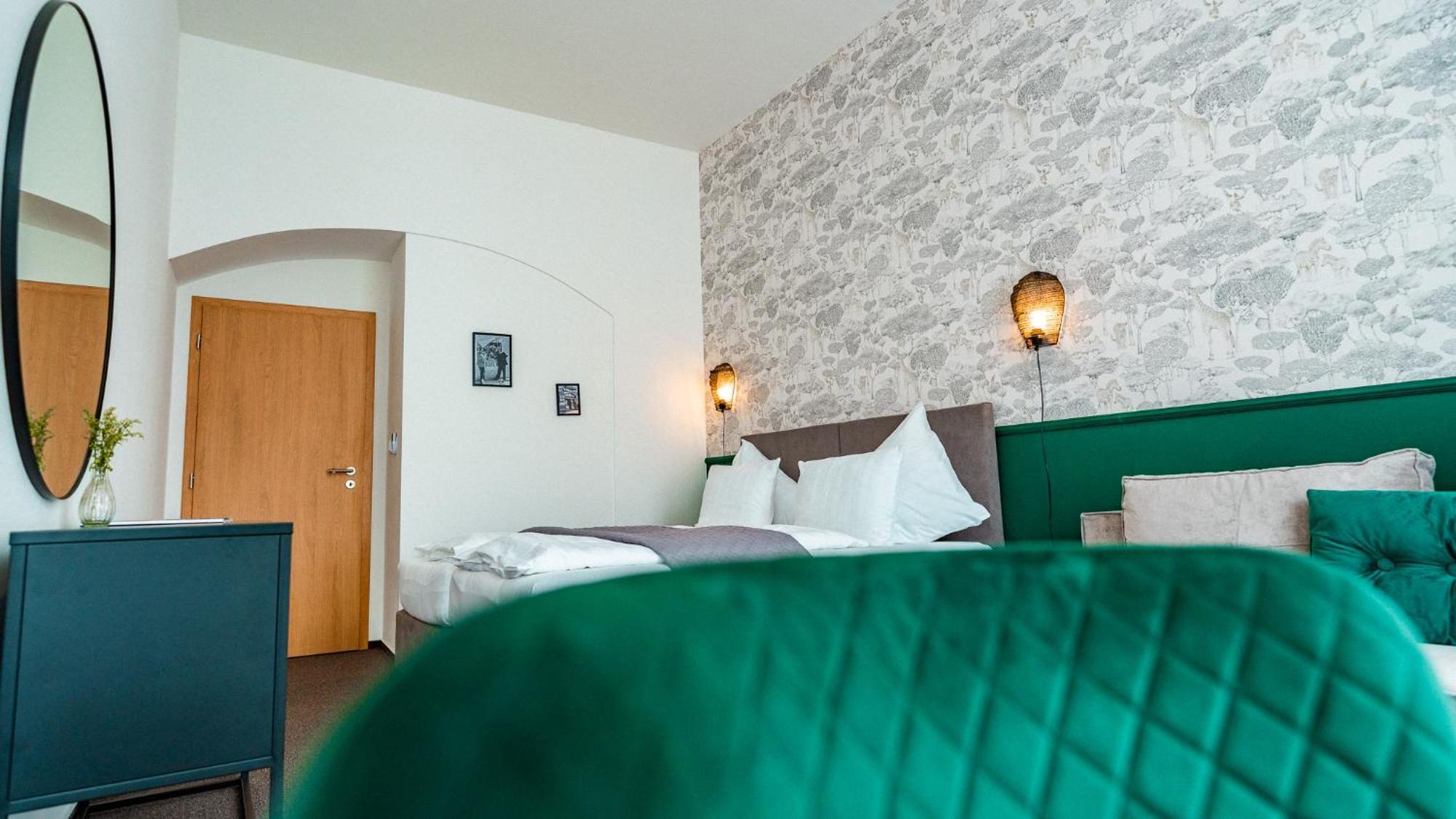 House Hotel Hradec Kralove Bagian luar foto