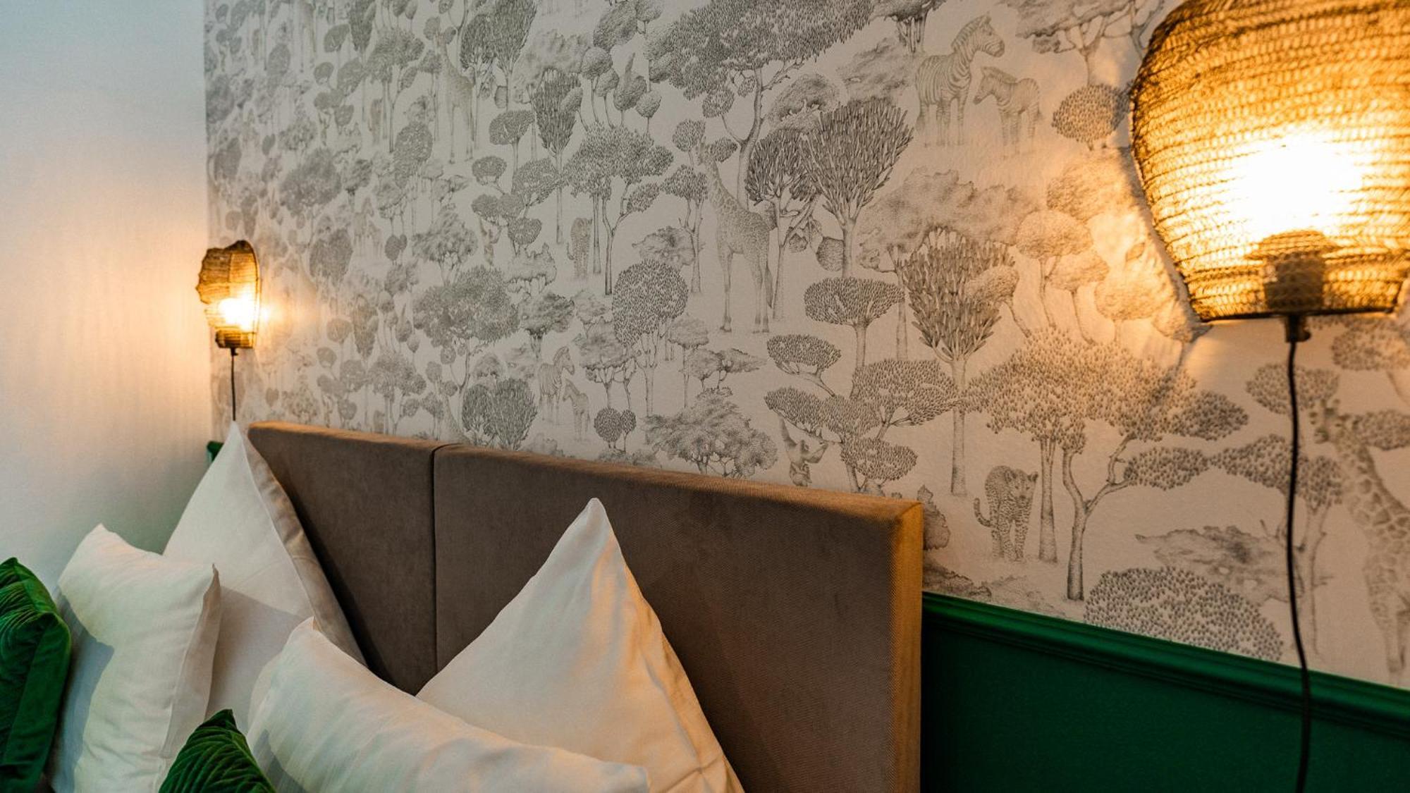 House Hotel Hradec Kralove Bagian luar foto