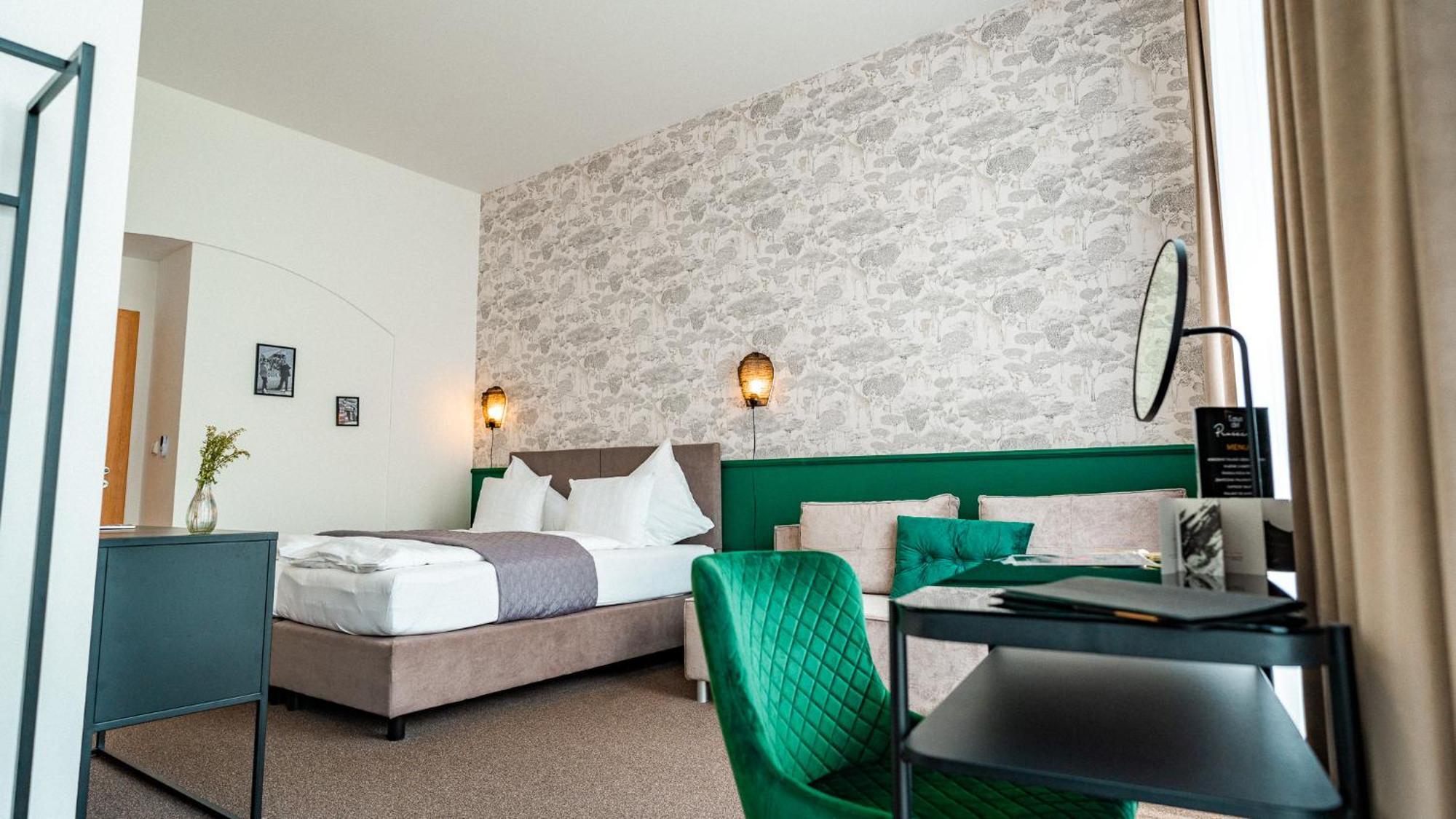 House Hotel Hradec Kralove Bagian luar foto