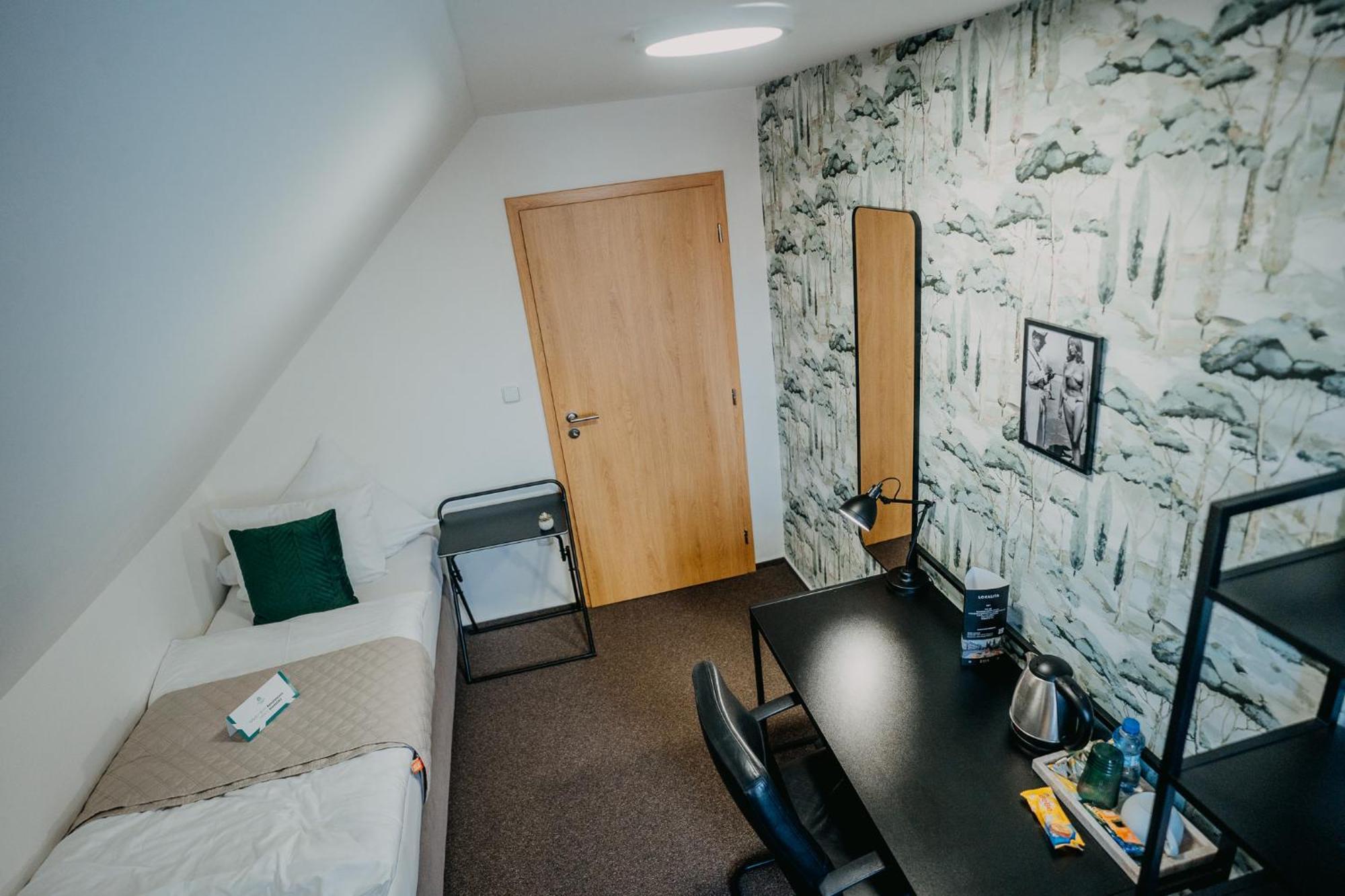 House Hotel Hradec Kralove Bagian luar foto