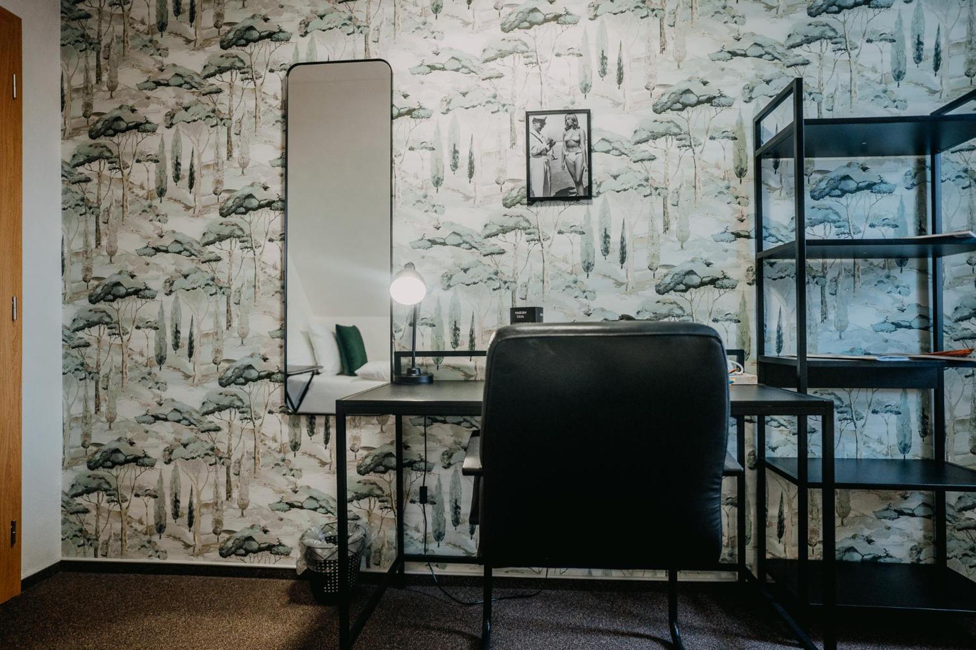 House Hotel Hradec Kralove Bagian luar foto