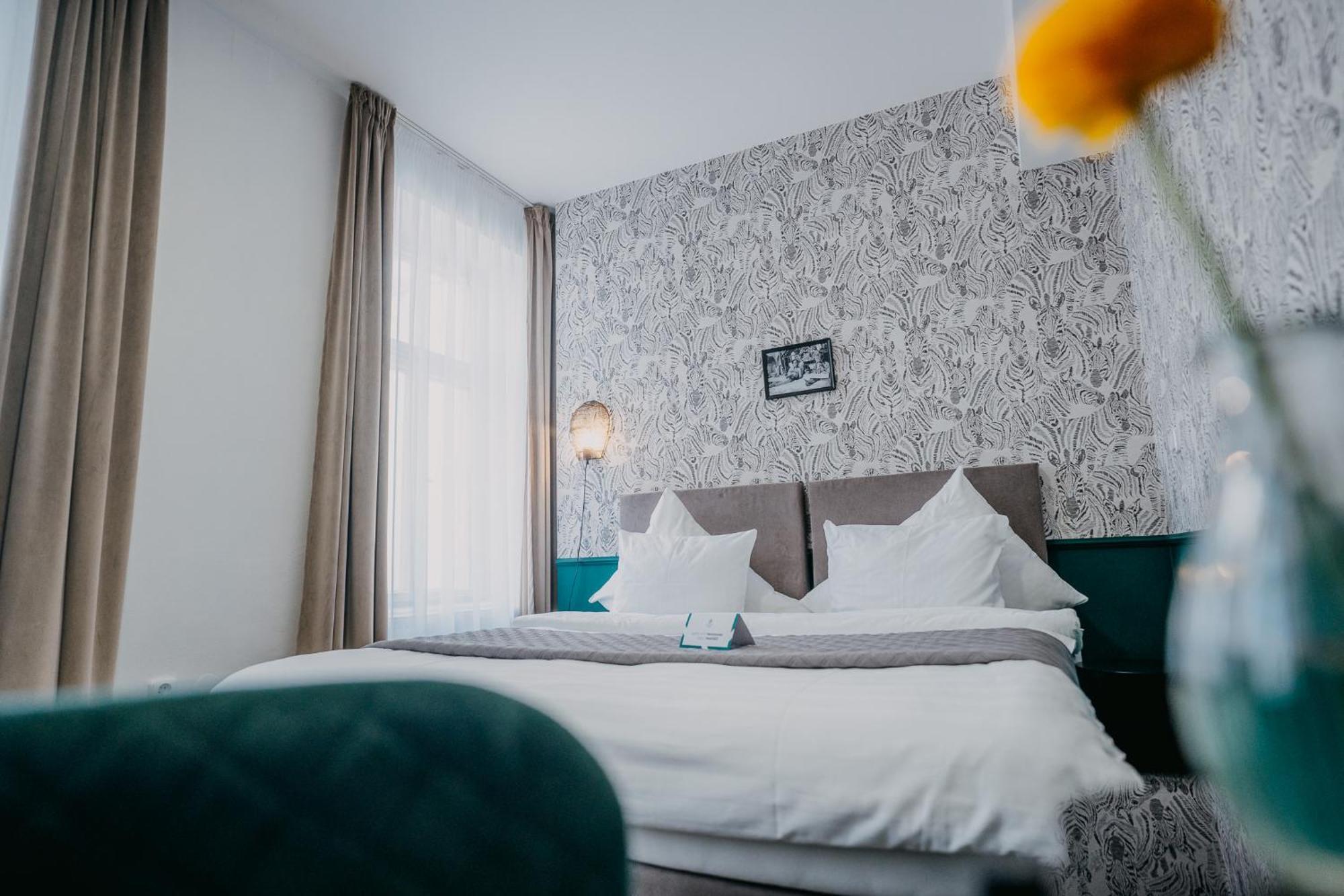House Hotel Hradec Kralove Bagian luar foto