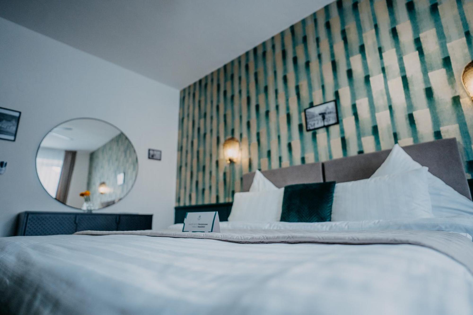 House Hotel Hradec Kralove Bagian luar foto