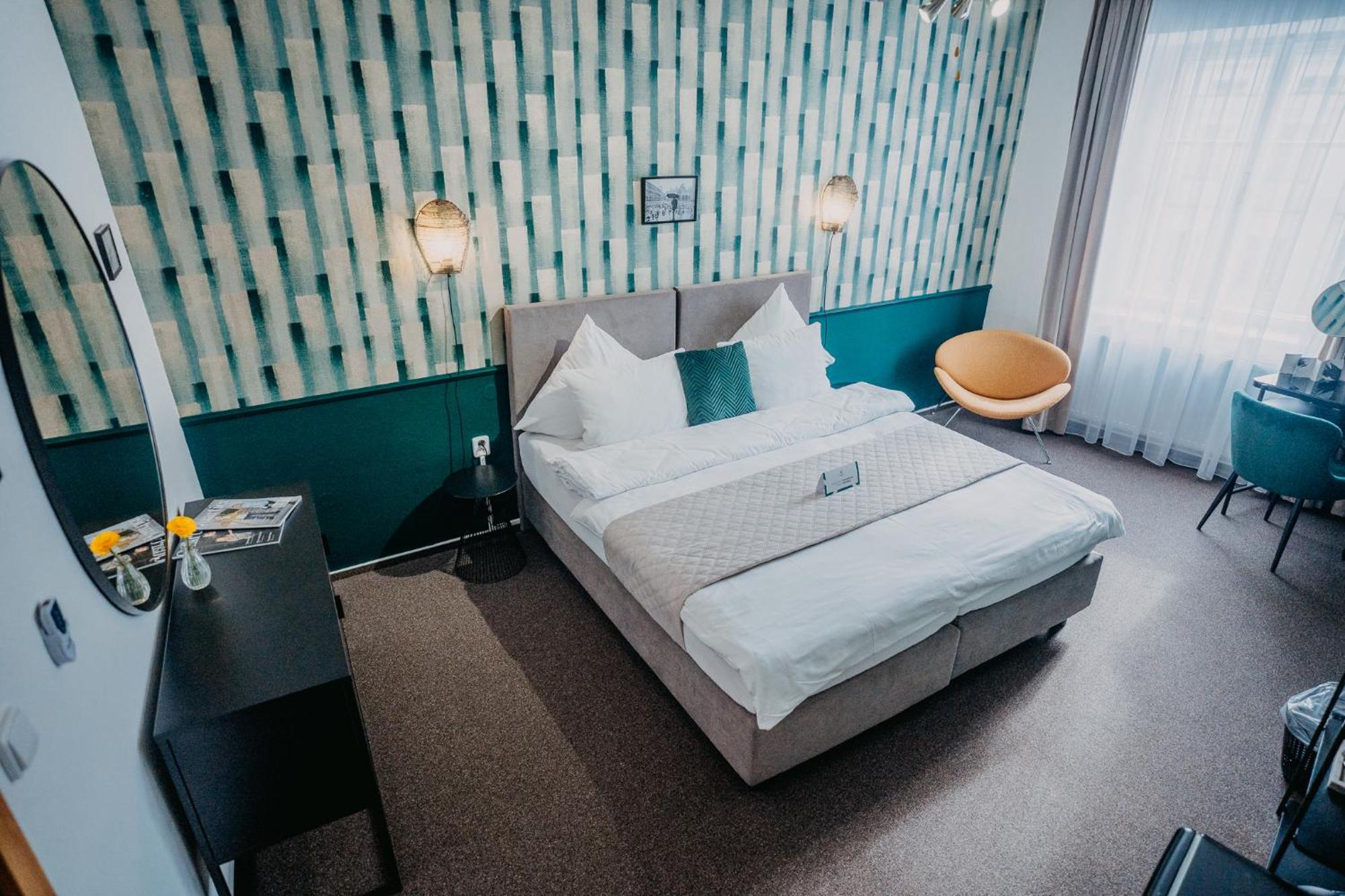 House Hotel Hradec Kralove Bagian luar foto