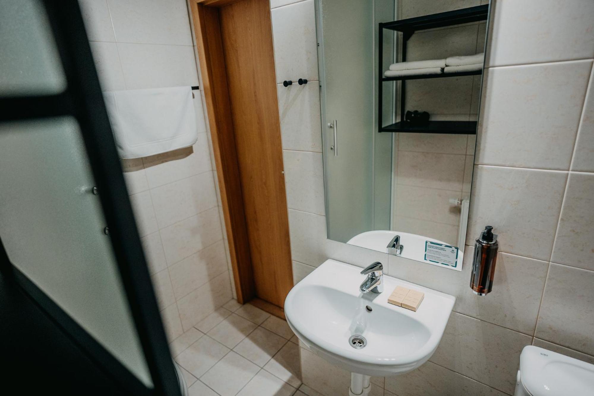 House Hotel Hradec Kralove Bagian luar foto